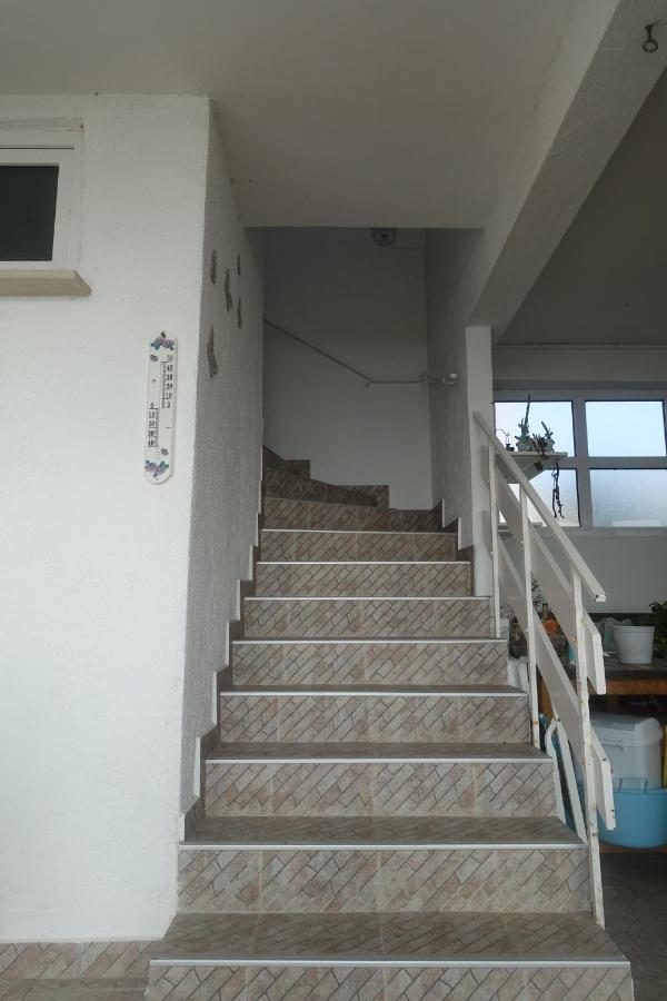 Apartments Galeb Rtina Eksteriør billede