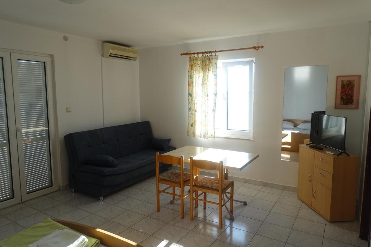 Apartments Galeb Rtina Eksteriør billede
