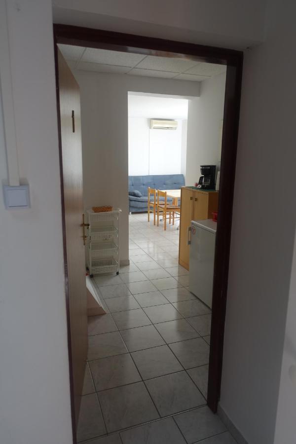Apartments Galeb Rtina Eksteriør billede