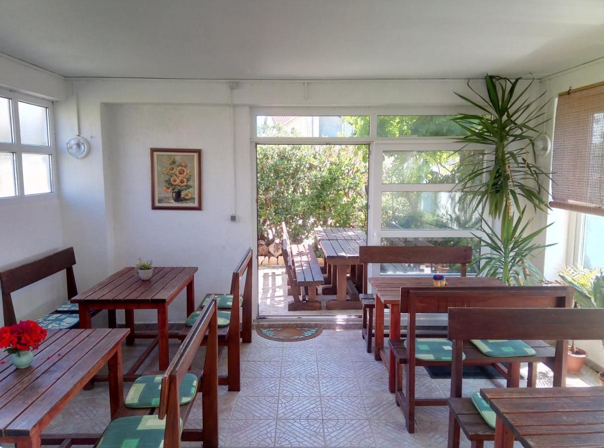Apartments Galeb Rtina Eksteriør billede